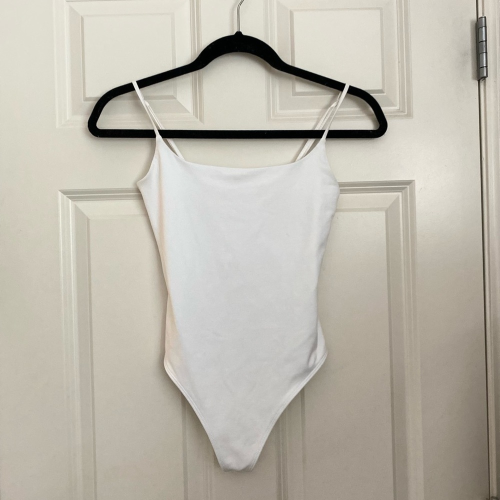 Aritzia Babaton Contour Spaghetti Strap Bodysuit